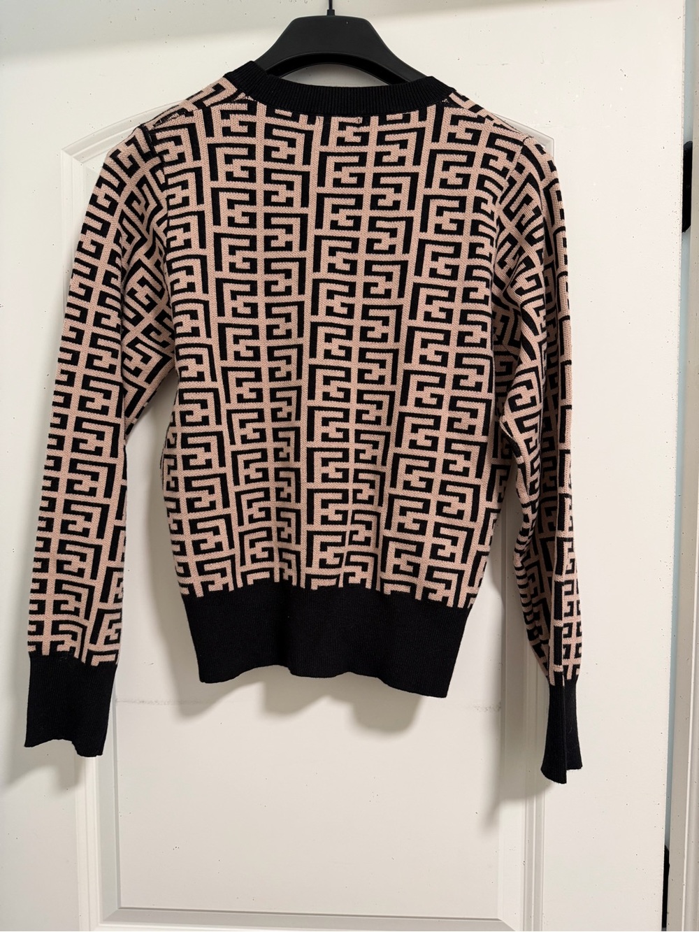 debut Black and tan Geometric Crewneck Sweater - Picture 2 of 3